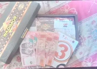 Waduh! Ada Warga Parepare Mengaku Terima Sarung Berisi Uang Tunai dan Kartu Nomor Urut 3