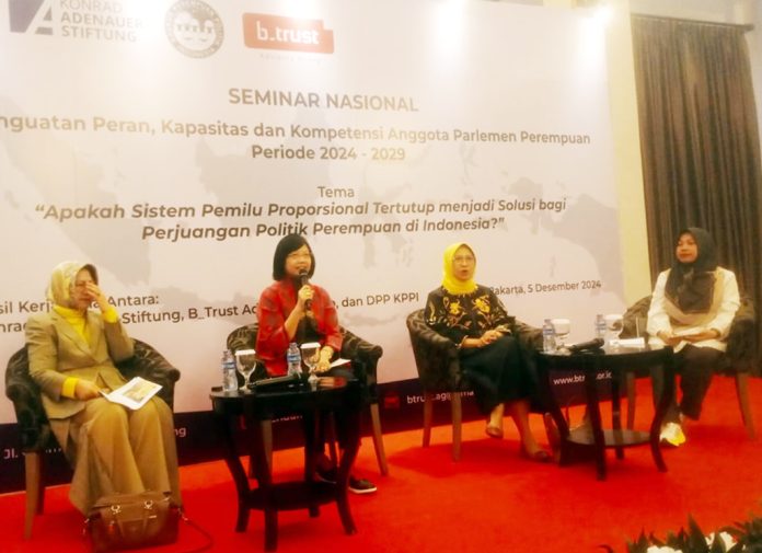 Seminar Nasional Sistem Pemilu Proporsional Tertutup Solusi untuk Politik Perempuan